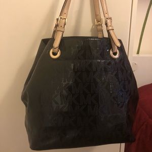 ⚡️FLASH SALE ⚡️Micheal Kors Black Jet Set Grab Bag